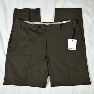 Calvin Klein NWT pant suit in light brown color.